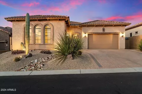 8452 E Laurel St, Mesa, AZ 85207