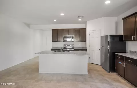 4811 S 109th Ave, Tolleson, AZ 85353 photo 3