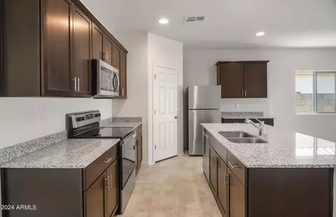 4811 S 109th Ave, Tolleson, AZ 85353 photo 2