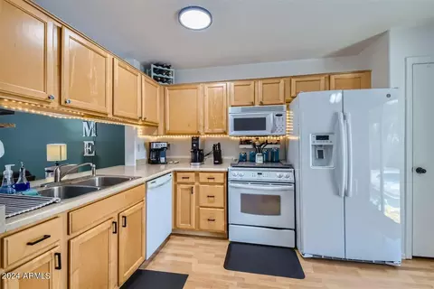 1465 W Mesquite Ave, Apache Junction, AZ 85120 photo 9