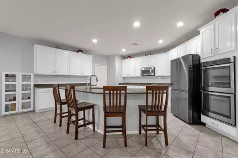 Kitchen - 4151 E Nunneley Rd, Gilbert, AZ 85296 photo 1 of 7