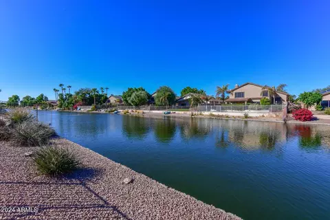 6764 W Skylark Dr, Glendale, AZ 85308