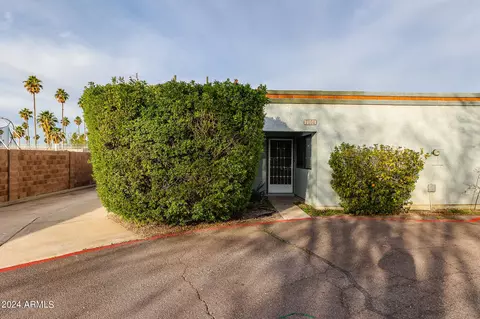 7104 N 63rd Dr, Glendale, AZ 85301
