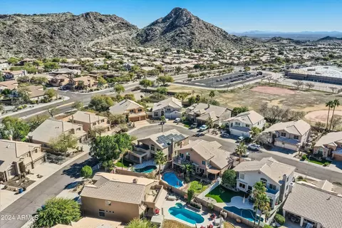 View/Area - 1222 E Desert Broom Way, Phoenix, AZ 85048 photo 7 of 10