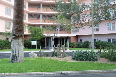 Exterior - 2201 N Central Ave #4F, Phoenix, AZ 85004 photo 7 of 9