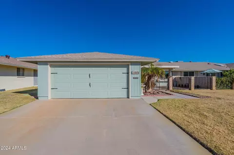 10604 W Roundelay Cir, Sun City, AZ 85351