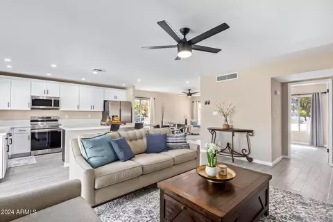 3702 W Hearn Rd, Phoenix, AZ 85053 photo 15