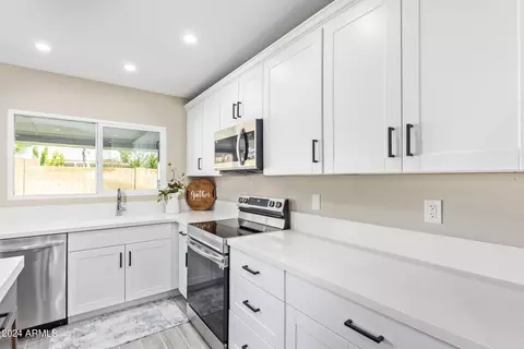 3702 W Hearn Rd, Phoenix, AZ 85053 photo 26