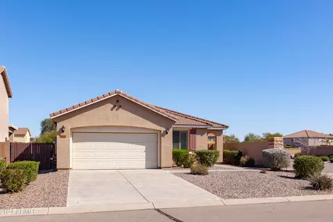 1084 W Jamaica Hope Way, San Tan Valley, AZ 85143