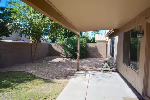 1691 E Aspen Way, Gilbert, AZ 85234 photo 3