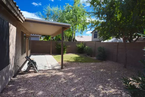 1691 E Aspen Way, Gilbert, AZ 85234 photo 4