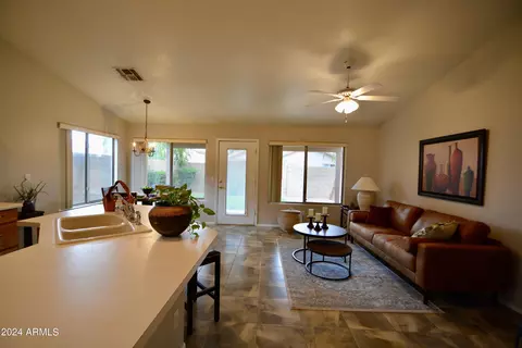 1691 E Aspen Way, Gilbert, AZ 85234 photo 9