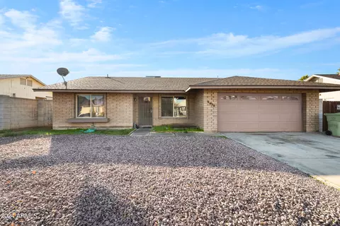 6613 W Sunnyside Dr, Glendale, AZ 85304