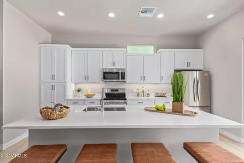 Kitchen - 2030 E Michigan Ave #19, Phoenix, AZ 85022 photo 6 of 6