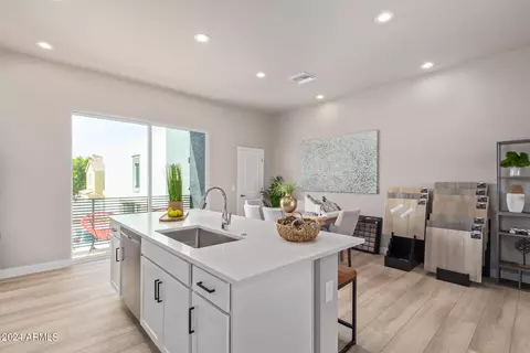 Kitchen - 2030 E Michigan Ave #19, Phoenix, AZ 85022 photo 5 of 6