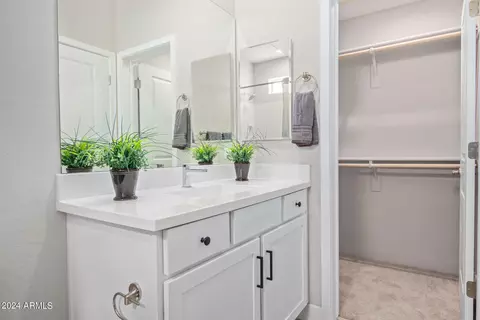 Bath - 2030 E Michigan Ave #19, Phoenix, AZ 85022 photo 5 of 7