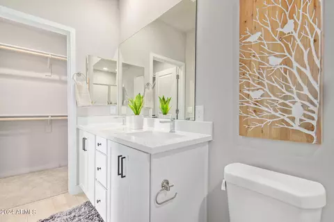 Bath - 2030 E Michigan Ave #19, Phoenix, AZ 85022 photo 3 of 7