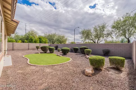 Exterior - 1083 E Buckingham Ave, Gilbert, AZ 85297 photo 5 of 11