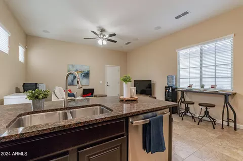 Kitchen - 1083 E Buckingham Ave, Gilbert, AZ 85297 photo 9 of 9