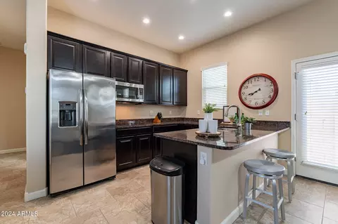 Kitchen - 1083 E Buckingham Ave, Gilbert, AZ 85297 photo 8 of 9