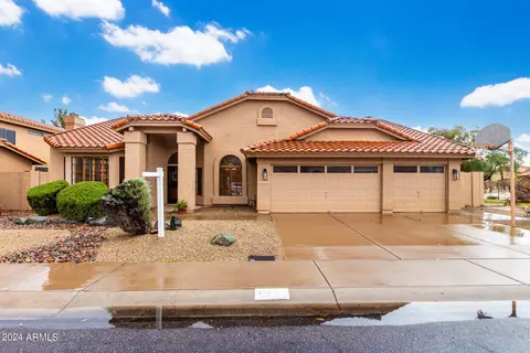 1044 S Scallop Dr, Gilbert, AZ 85233