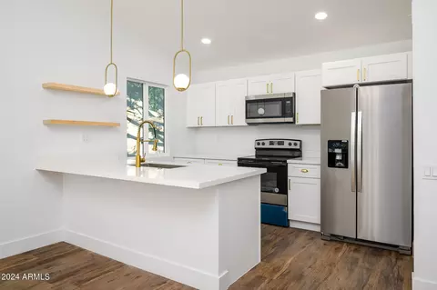 7030 S 40th Pl, Phoenix, AZ 85042