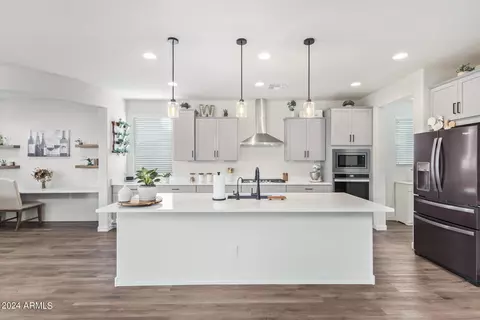 1923 W Summer Ln, San Tan Valley, AZ 85142
