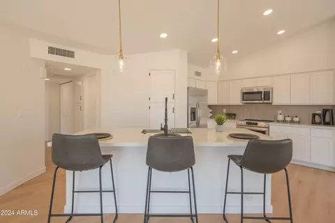 12605 S Tonto Ct, Phoenix, AZ 85044