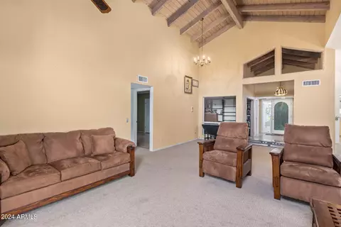 Living - 2917 W Cholla St, Phoenix, AZ 85029 photo 2 of 4