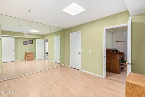 Living - 2917 W Cholla St, Phoenix, AZ 85029 photo 4 of 4