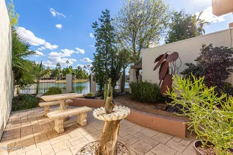 Exterior - 2917 W Cholla St, Phoenix, AZ 85029 photo 7 of 10
