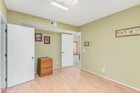 Bedroom - 2917 W Cholla St, Phoenix, AZ 85029 photo 5 of 5