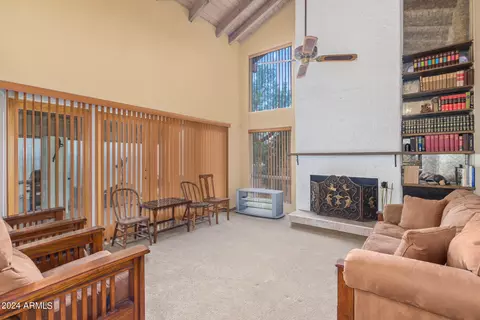 Living - 2917 W Cholla St, Phoenix, AZ 85029 photo 3 of 4