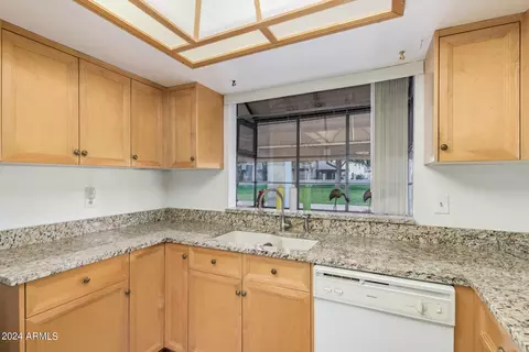 Kitchen - 2917 W Cholla St, Phoenix, AZ 85029 photo 1 of 2