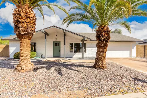4712 E Kiowa Ct, Phoenix, AZ 85044