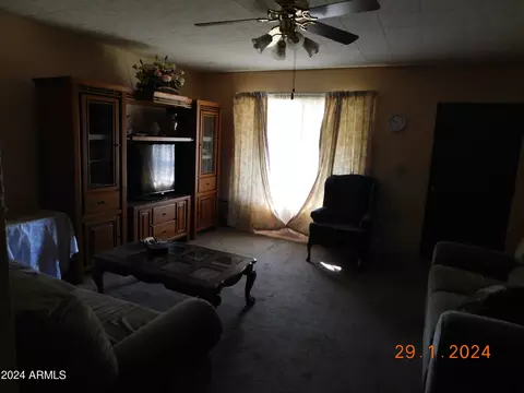 818 E Desert Dr S, Phoenix, AZ 85042 photo 6