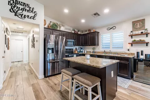 2059 E Lindrick Dr, Gilbert, AZ 85298 photo 3