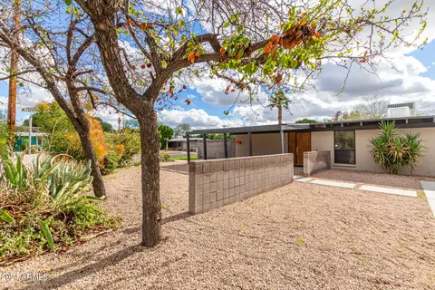 1037 E Palo Verde Dr, Phoenix, AZ 85014 photo 3