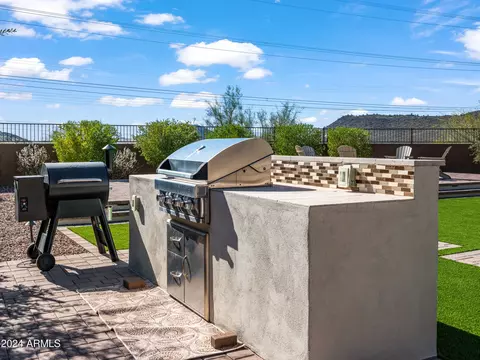 Exterior - 2333 E Chama Dr, Phoenix, AZ 85024 photo 7 of 22