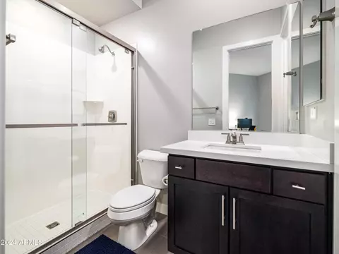 Bath - 2333 E Chama Dr, Phoenix, AZ 85024 photo 7 of 8