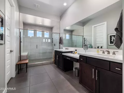 Bath - 2333 E Chama Dr, Phoenix, AZ 85024 photo 1 of 8