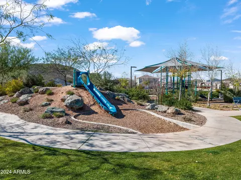 View/Area - 2333 E Chama Dr, Phoenix, AZ 85024 photo 4 of 5