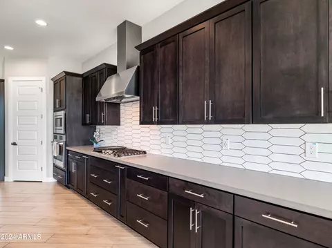 Kitchen - 2333 E Chama Dr, Phoenix, AZ 85024 photo 2 of 9