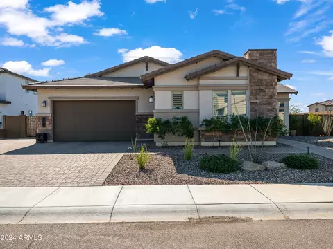 Exterior - 2333 E Chama Dr, Phoenix, AZ 85024 photo 4 of 22