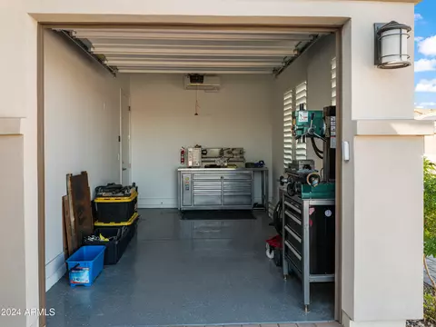 Exterior - 2333 E Chama Dr, Phoenix, AZ 85024 photo 10 of 22