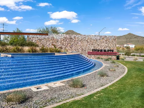 Exterior - 2333 E Chama Dr, Phoenix, AZ 85024 photo 16 of 22