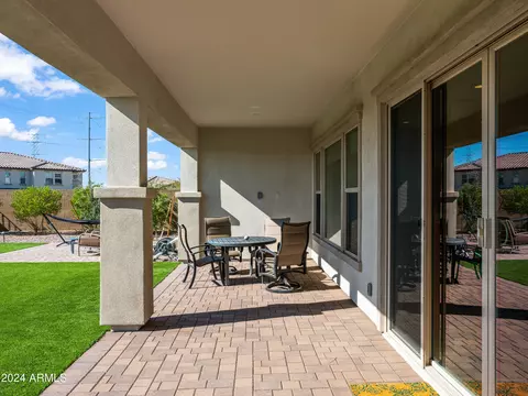 Exterior - 2333 E Chama Dr, Phoenix, AZ 85024 photo 6 of 22