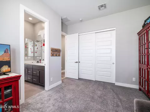 Bedroom - 2333 E Chama Dr, Phoenix, AZ 85024 photo 6 of 6