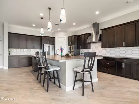 Kitchen - 2333 E Chama Dr, Phoenix, AZ 85024 photo 3 of 9