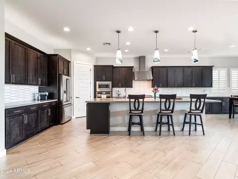 Kitchen - 2333 E Chama Dr, Phoenix, AZ 85024 photo 1 of 9